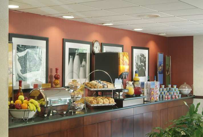 แฮมป์ตัน อินน์ ฟิชคิลล์ ร้านอาหาร รูปภาพ